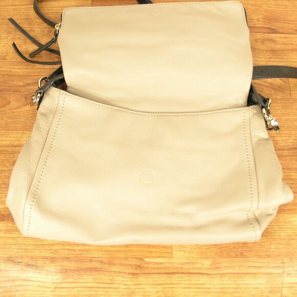 kate spade leather hand/crossbody bag purse 3 zipper, 2 drop-in compartments - Picture 2 of 6